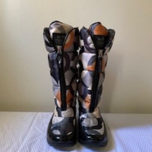 Coach logo multi boot size 6.5. New!